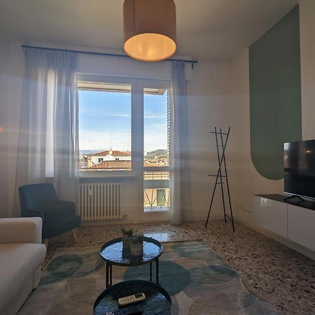 Big House-Private Parking-12" Walk From The Arena Apartment Verona Luaran gambar