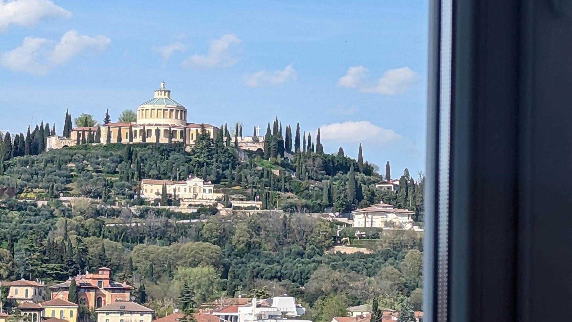 Big House-Private Parking-12" Walk From The Arena Apartment Verona Luaran gambar